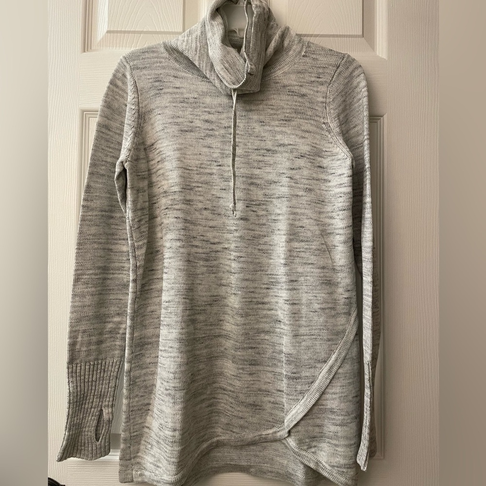 Dakini Grey Cotton Adj. Turtleneck Long Sleeve Sweater Athleisure Knit NWT!